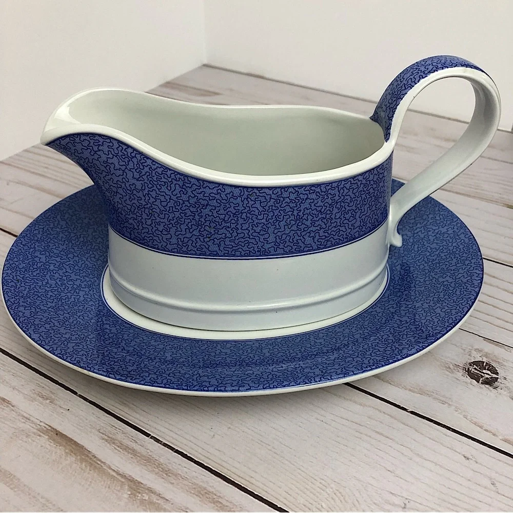 Spode Vermicelli Blue gravy boat and under plate